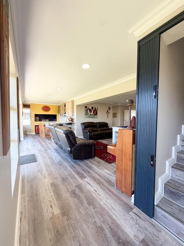5 Bedroom Property for Sale in Reebok Western Cape